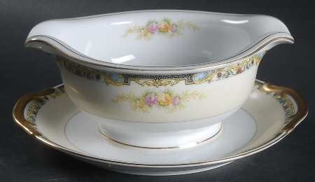 MEI220 Gravy Boat with Attached Underplate