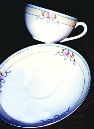 MEI222 Flat Cup & Saucer Set