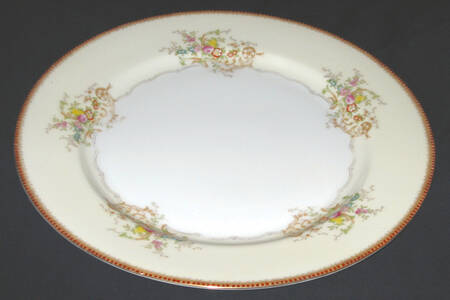 V2066 Dinner Plate