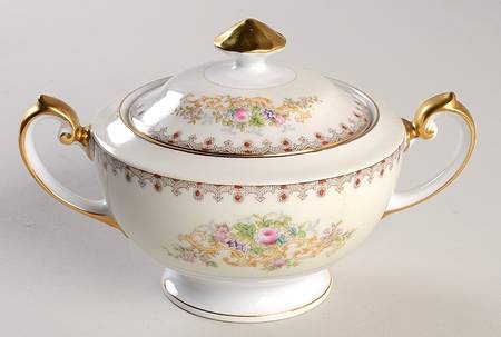 V1979 Sugar Bowl & Lid