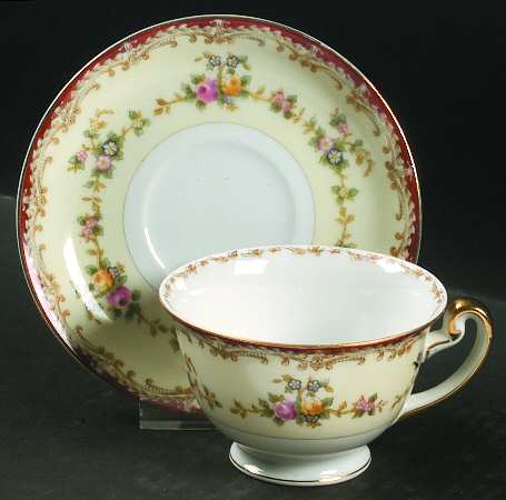 MEI245 Footed Cup & Saucer Set
