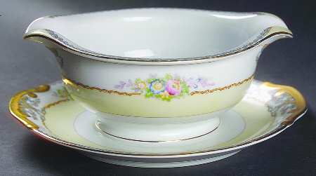 MEI28 Gravy Boat with Attached Underplate