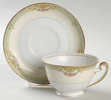 MEI280 Footed Cup & Saucer Set