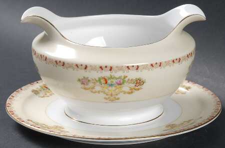 MEI29 Gravy Boat with Attached Underplate