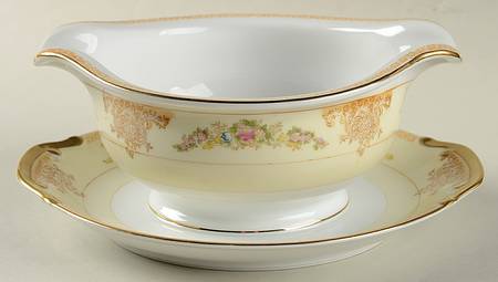 MEI3 (F & B JAPAN) Gravy Boat with Attached Underplate