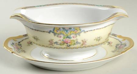 MEI317 Gravy Boat with Attached Underplate