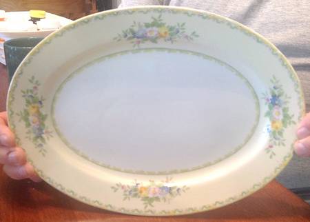 MEI320 14" Oval Serving Platter
