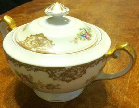 MEIV1593 Sugar Bowl & Lid