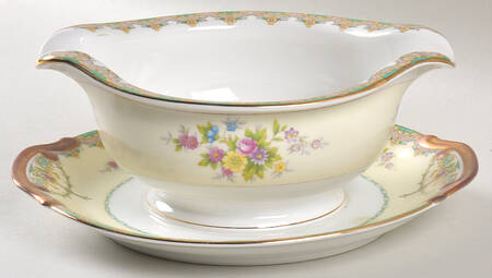 MEI323 Gravy Boat with Attached Underplate