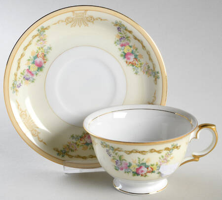 MEI355 Footed Cup & Saucer Set