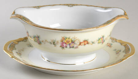 Bangor Gravy Boat with Attached Underplate