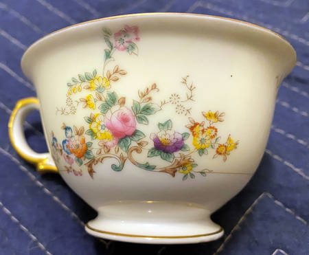 MEI390 Footed Cup
