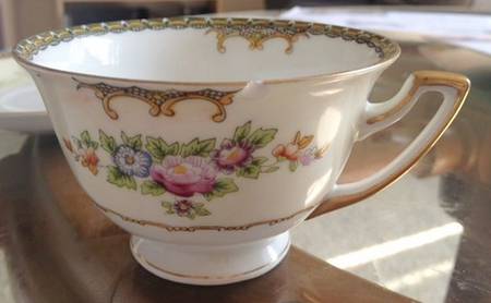 MEI394 Footed Cup