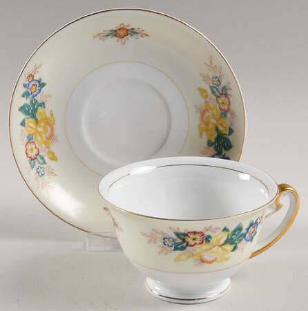 MEI428 Footed Cup & Saucer Set