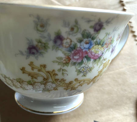 MEI434 Footed Cup