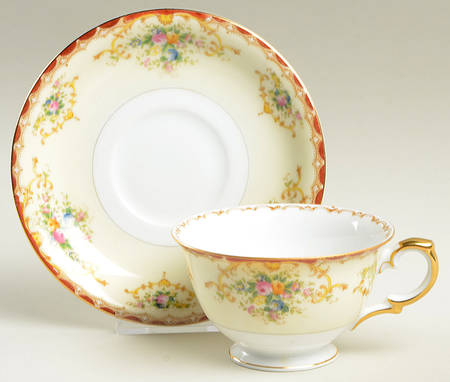 MEI436 Footed Cup & Saucer Set