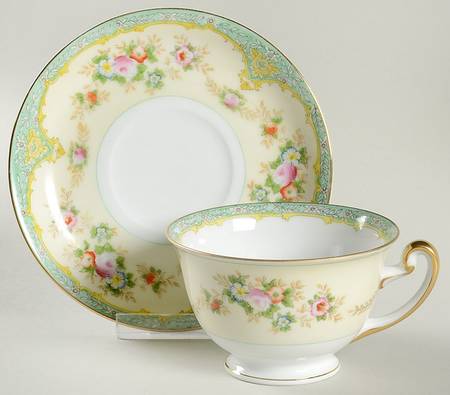 MEI44 Footed Cup & Saucer Set
