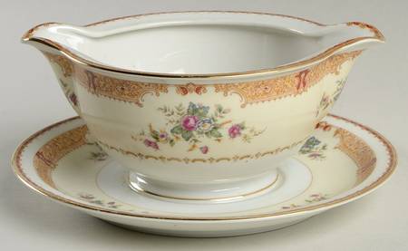 MEI465 Gravy Boat with Attached Underplate