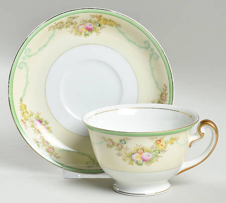 MEI52 Footed Cup & Saucer Set