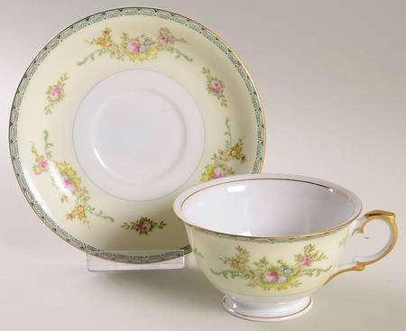MEI59 Footed Cup & Saucer Set
