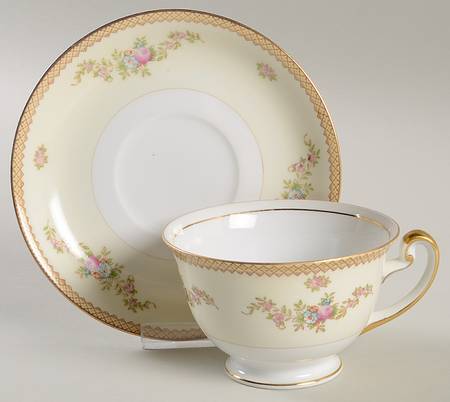 MEI64 Footed Cup & Saucer Set