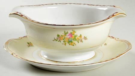 N1613A Gravy Boat with Attached Underplate