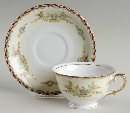 MEI67 Footed Cup & Saucer Set