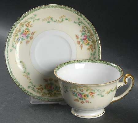 MEI81 Footed Cup & Saucer Set