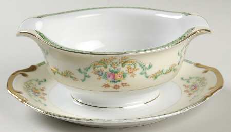 MEI81 Gravy Boat with Attached Underplate