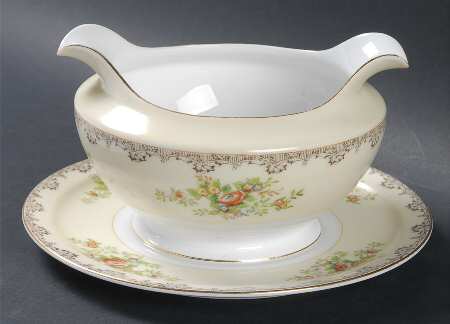 MEI83 Gravy Boat with Attached Underplate