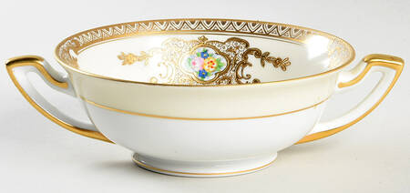 MEI90 Footed Cream Soup Bowl