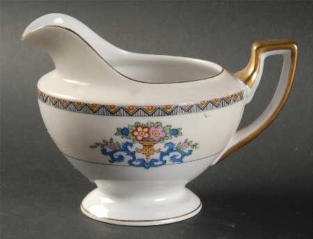 The Modena Creamer