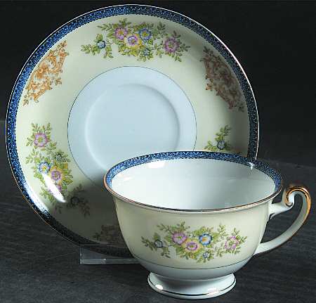 Footed Cup & Saucer Set