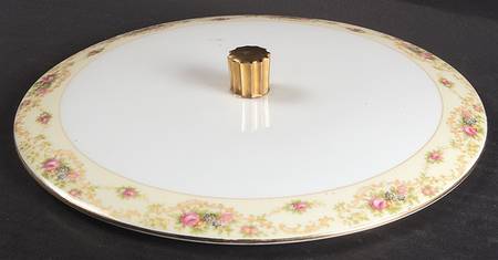 Modern Windsor Lid for Round Vegetable
