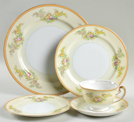 N1055a 5 Piece Place Setting by Meito