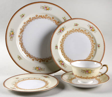 Nassau 40 Piece Estate Set