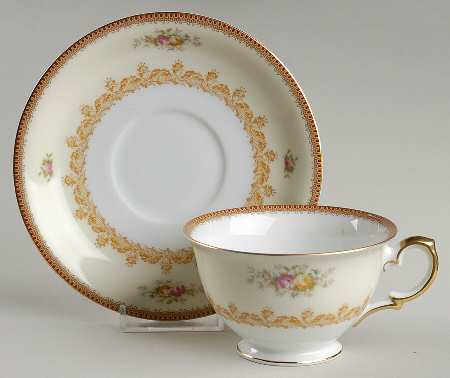Nassau Footed Cup & Saucer Set