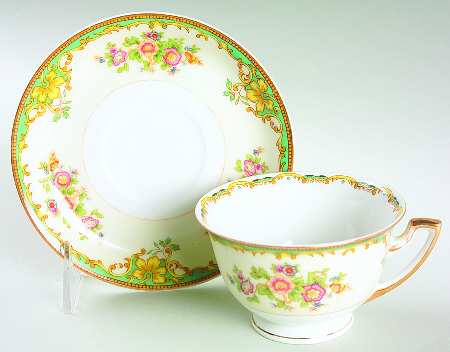 Paris Green Footed Cup & Saucer Set