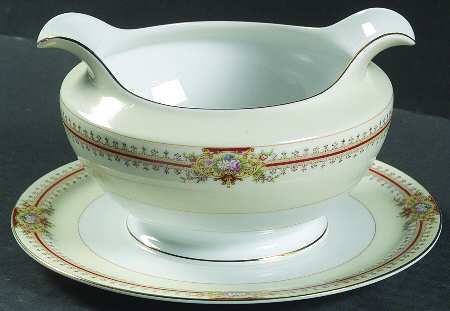 Regina Gravy Boat with Attached Underplate
