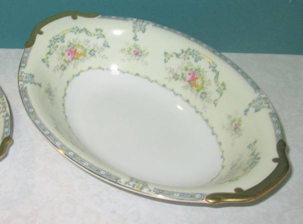Rochambeau 11" Oval Vegetable Bowl