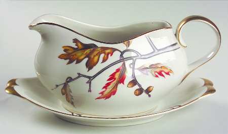 Royal Oak Gravy Boat & Underplate