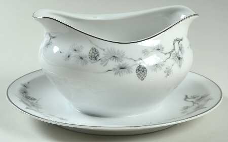 Silver Pine Round Gravy Boat/Attached Underplate by Meito