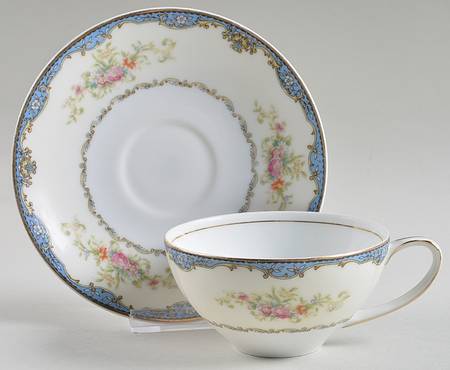 Footed Cup & Saucer Set