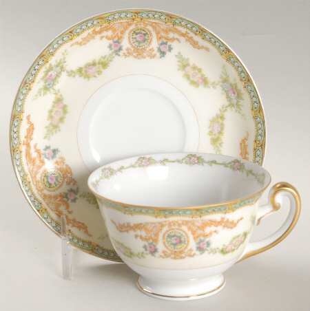 Trianon Footed Cup & Saucer Set