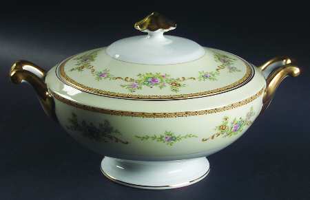 V1667  Round Covered Vegetable