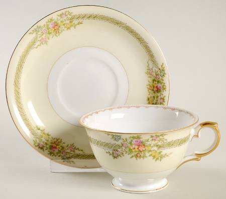 V1750  Footed Cup & Saucer Set