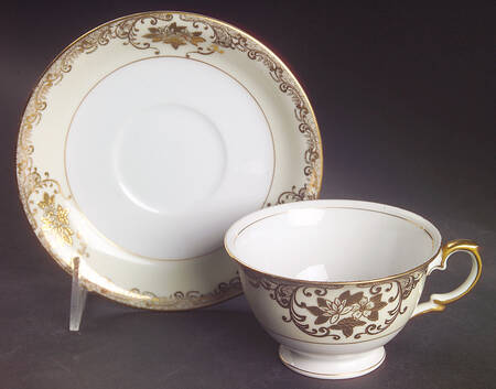 V1849 Footed Cup & Saucer Set