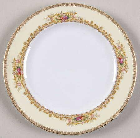 V1876 Salad Plate