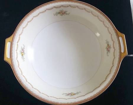 V1881 8" Round Vegetable Bowl