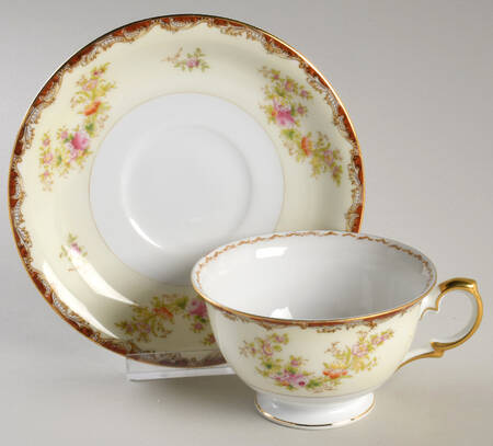 V1924 Footed Cup & Saucer Set